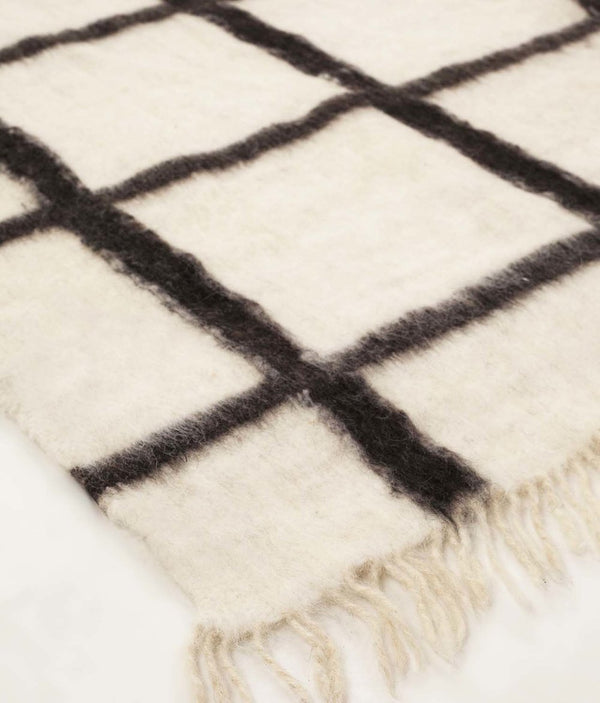 Archive New York Momos Grid Blanket-Rug - Natural White &amp; Black Archive New York