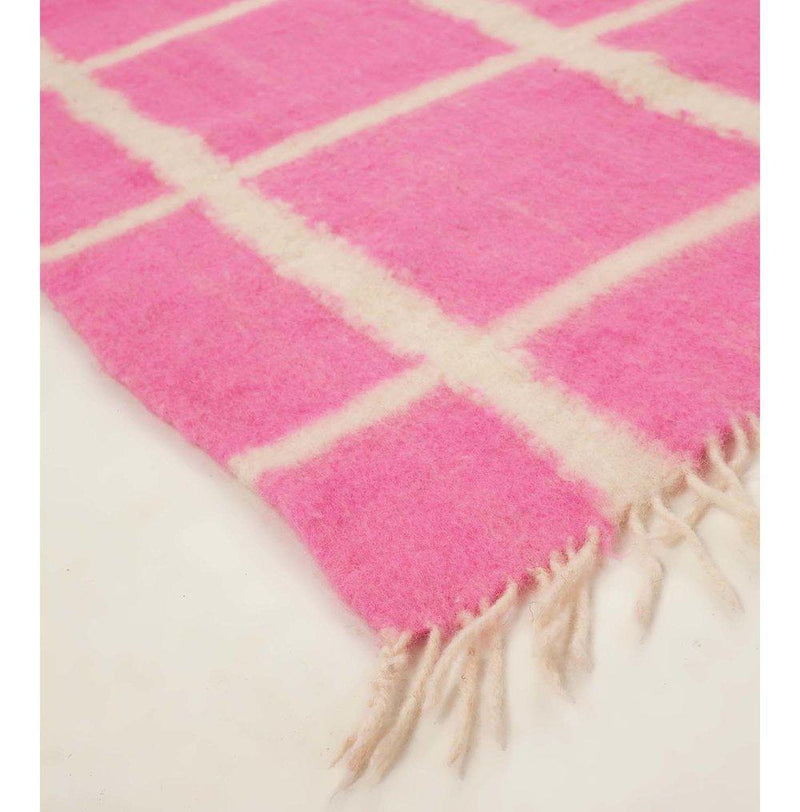 Archive New York Momos Grid Blanket-Rug - Natural White &amp; Neon Pink Archive New York