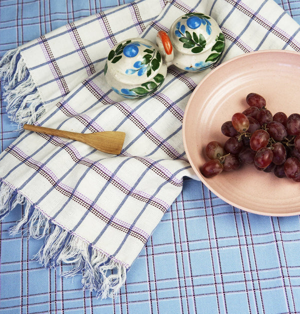 https://www.madetrade.com/cdn/shop/products/archive-new-york-san-lucas-plaid-white-kitchen-towel-kitchen-archive-new-york-971387_600x.jpg?v=1645209177