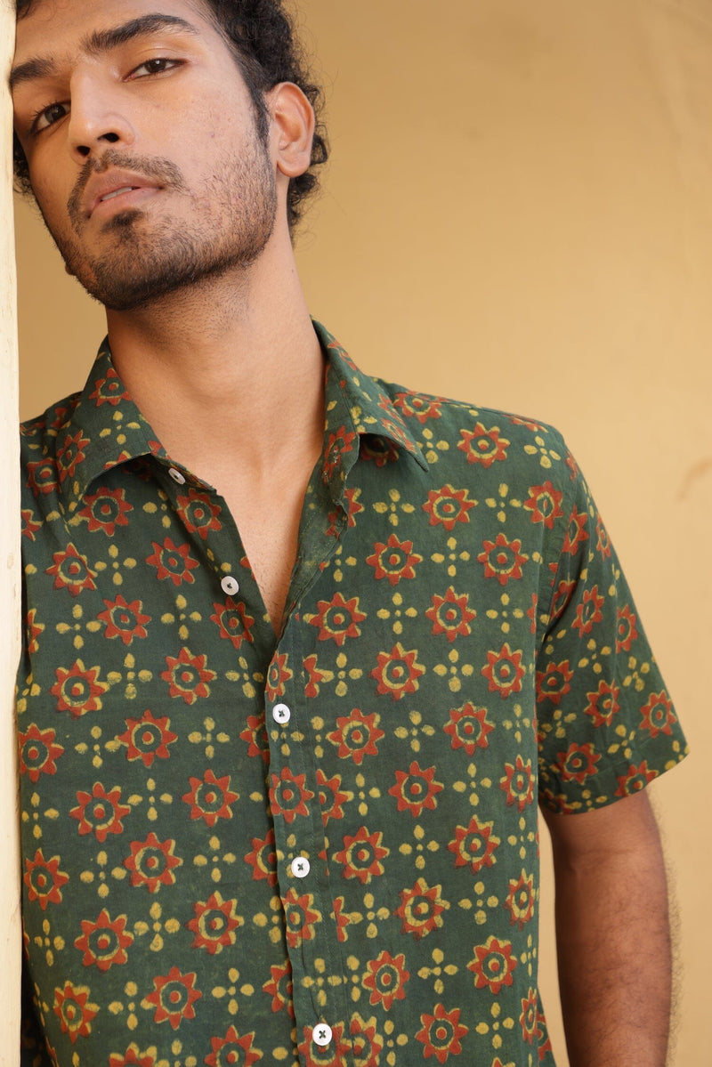 Hand Block Printed 'The Sufi' Short Sleeve Shirt in Green and Red print Shirts DUSHYANT. 
