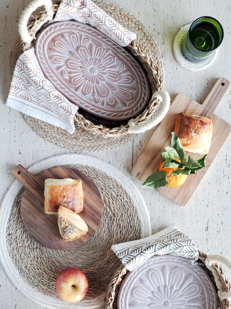 KORISSA Bread Warmer & Basket Gift Set With Tea Towel - Natural