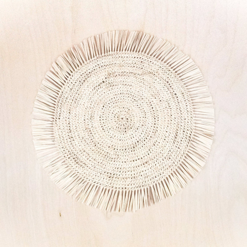Raffia fringed placemat 001 - natural