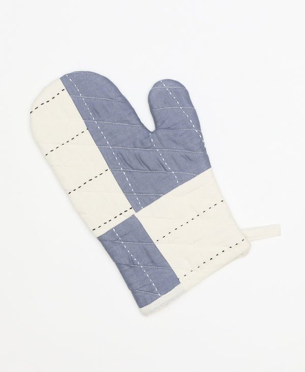 https://www.madetrade.com/cdn/shop/products/quilted-oven-mitt-oven-mitts-pot-holders-anchal-project-164308_600x.jpg?v=1638323230