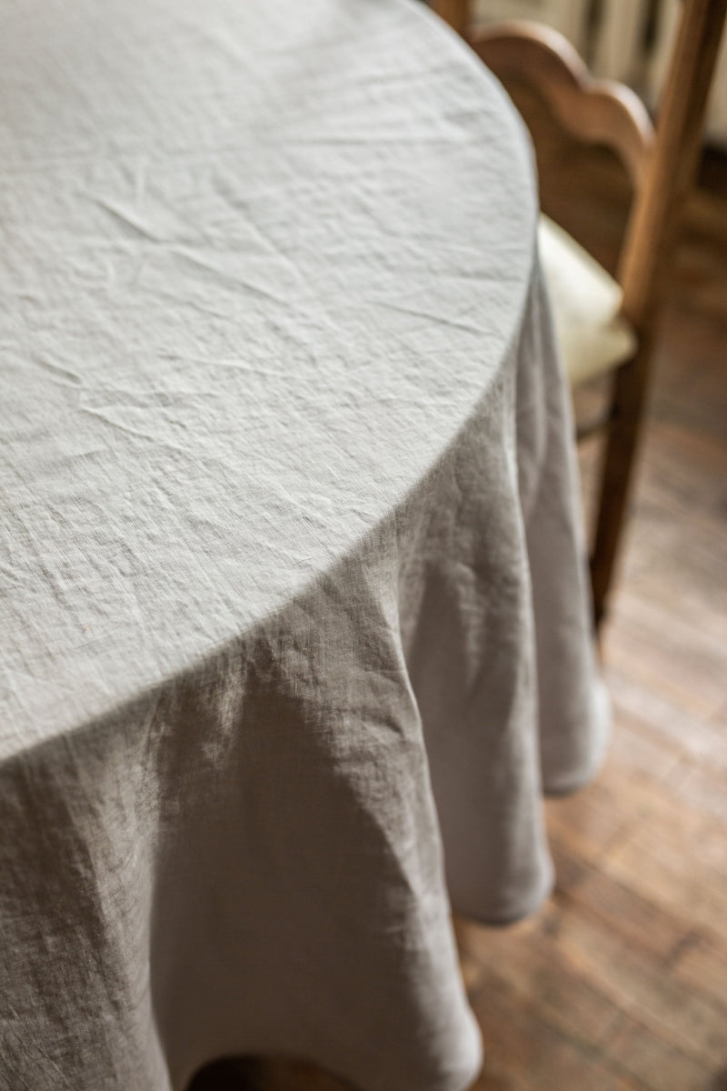 Round Linen Tablecloth Tablecloths + Runners AmourLinen 